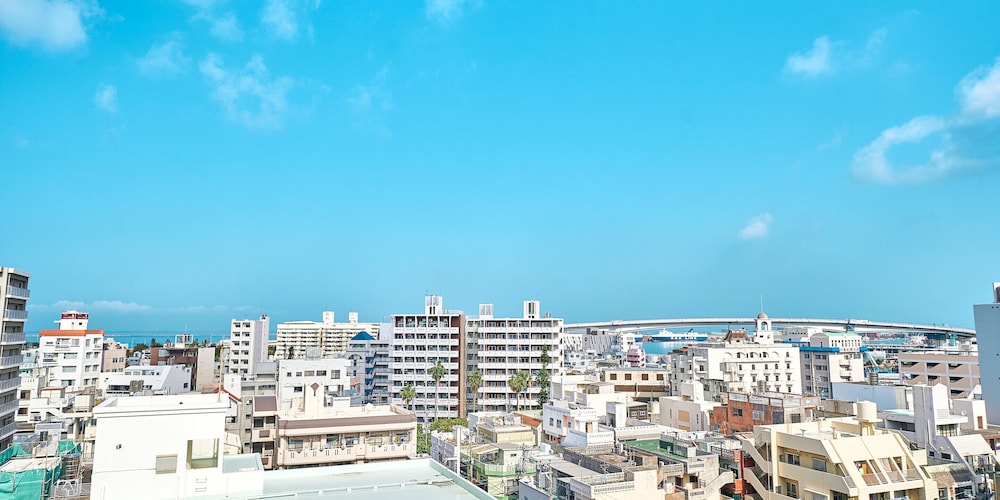 rakuten stay naha miebashi