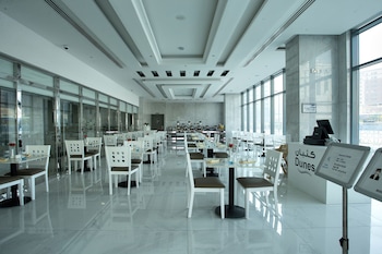 city avenue al reqqa hotel