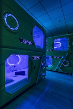 oxygen hostel capsula