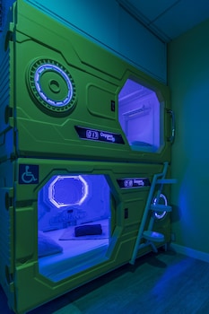 oxygen hostel capsula