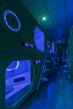 oxygen hostel capsula