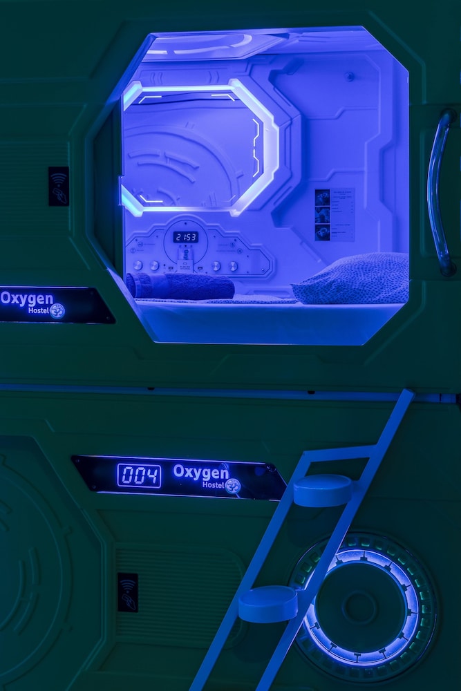 oxygen hostel capsula