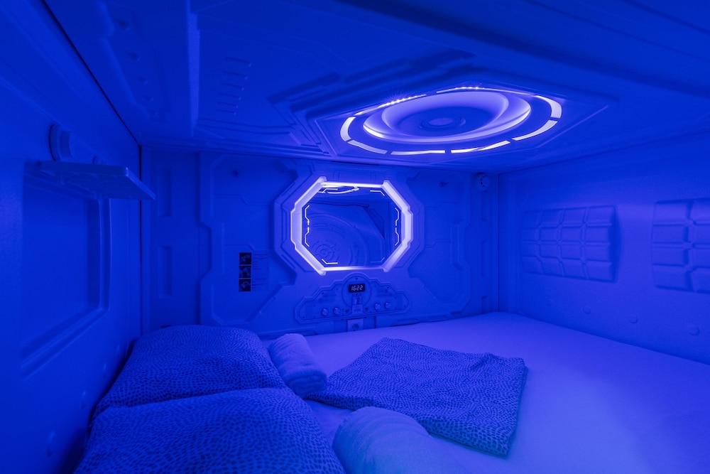 oxygen hostel capsula