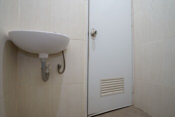spot on 2246 kost 97 syariah