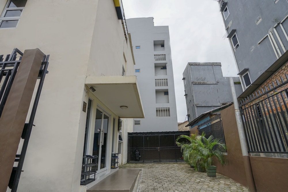 spot on 2246 kost 97 syariah