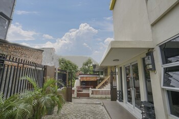 spot on 2246 kost 97 syariah
