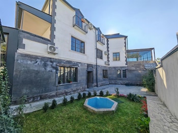 blur inn gallery hotel