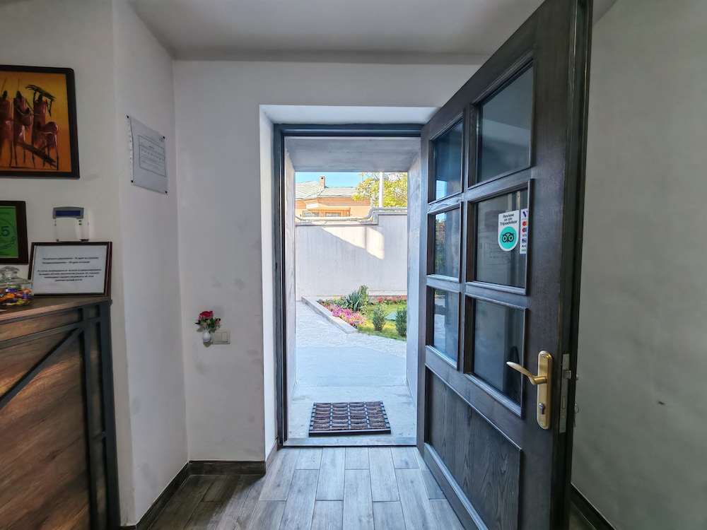 blur inn gallery hotel