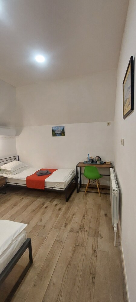 blur inn gallery hotel