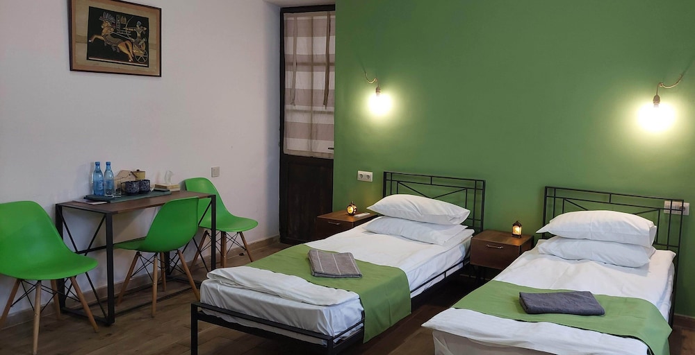 blur inn gallery hotel