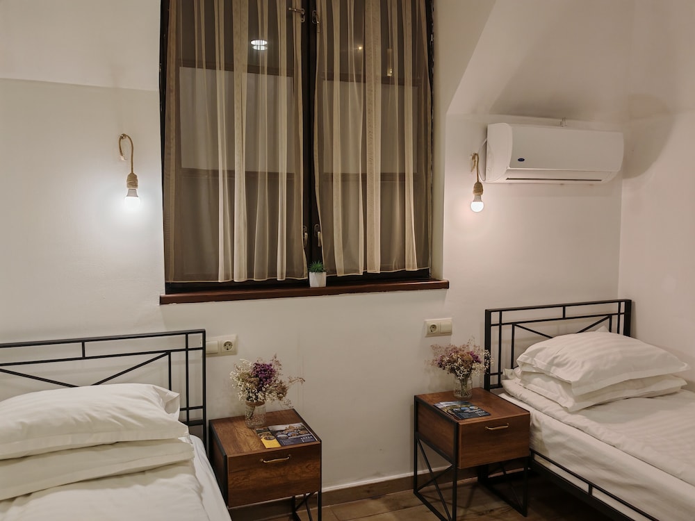 blur inn gallery hotel