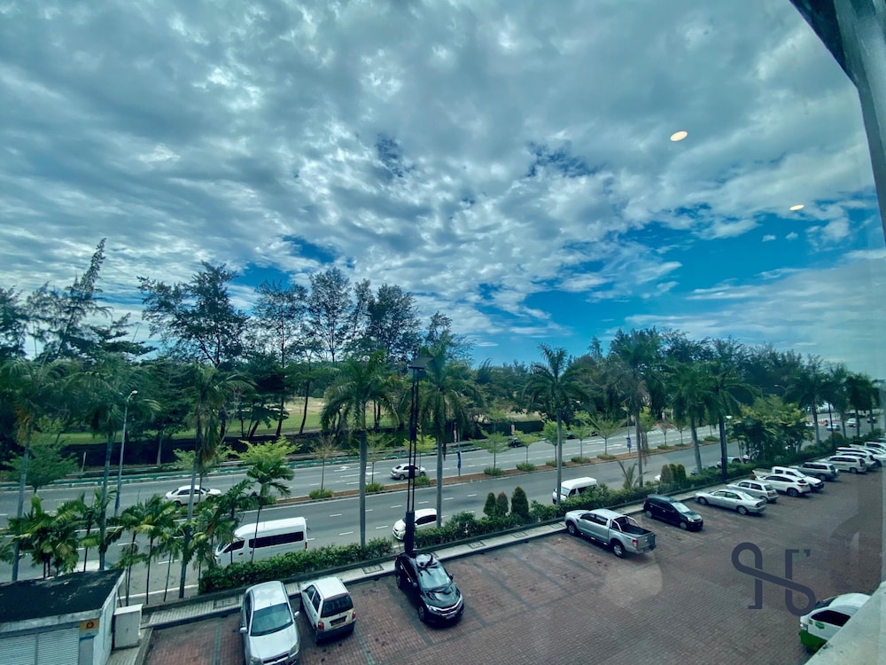 jia by homesuite near imago mall