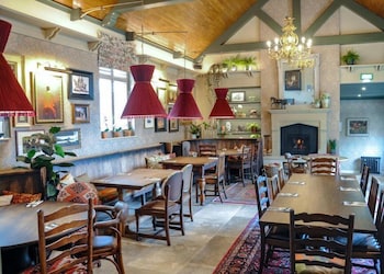 The Lion At Malpas,Malpas>>Cheshire West And Chester,4 star
