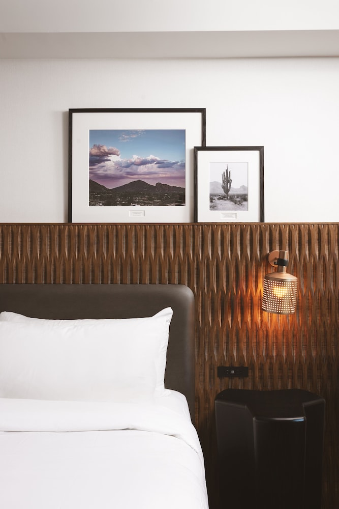 senna house hotel scottsdale curio collection by hilton
