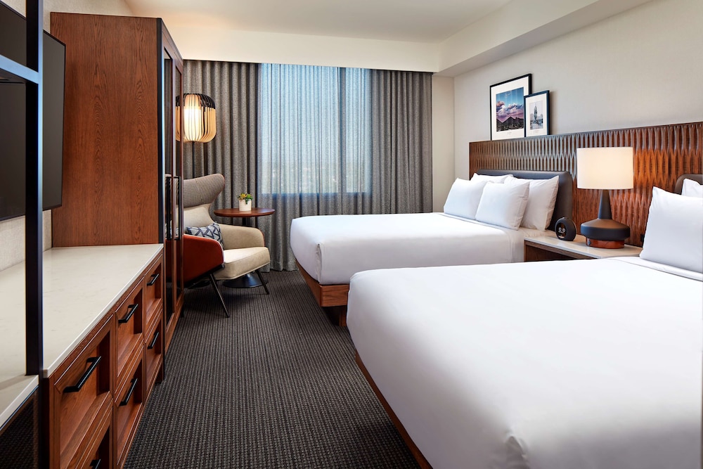 senna house hotel scottsdale curio collection by hilton