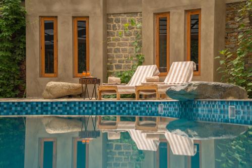 organic village retreat