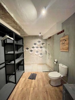 the jungle hostel canggu