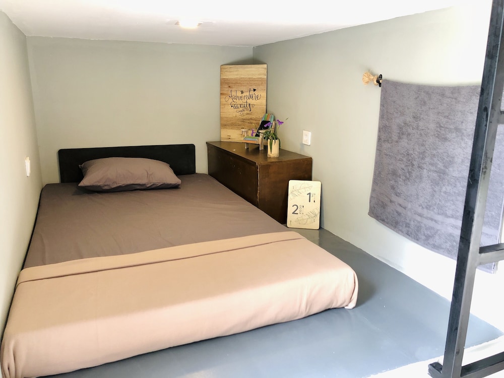 the jungle hostel canggu