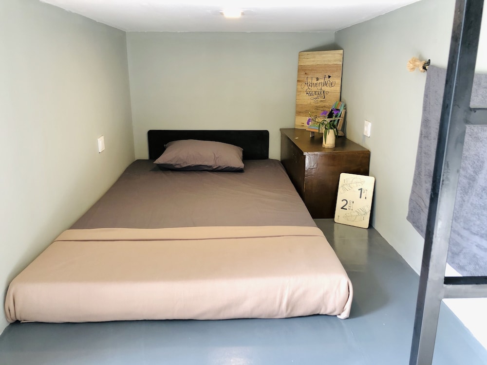 the jungle hostel canggu