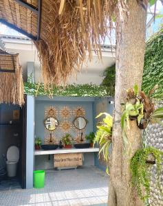 the jungle hostel canggu