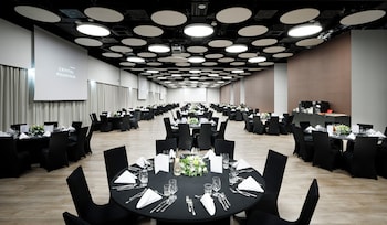 crystal mountain hotel