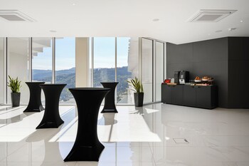 crystal mountain hotel