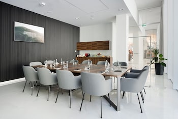 crystal mountain hotel