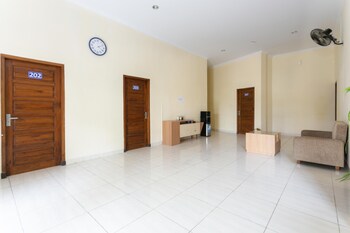 solota kostel syariah by reddoorz