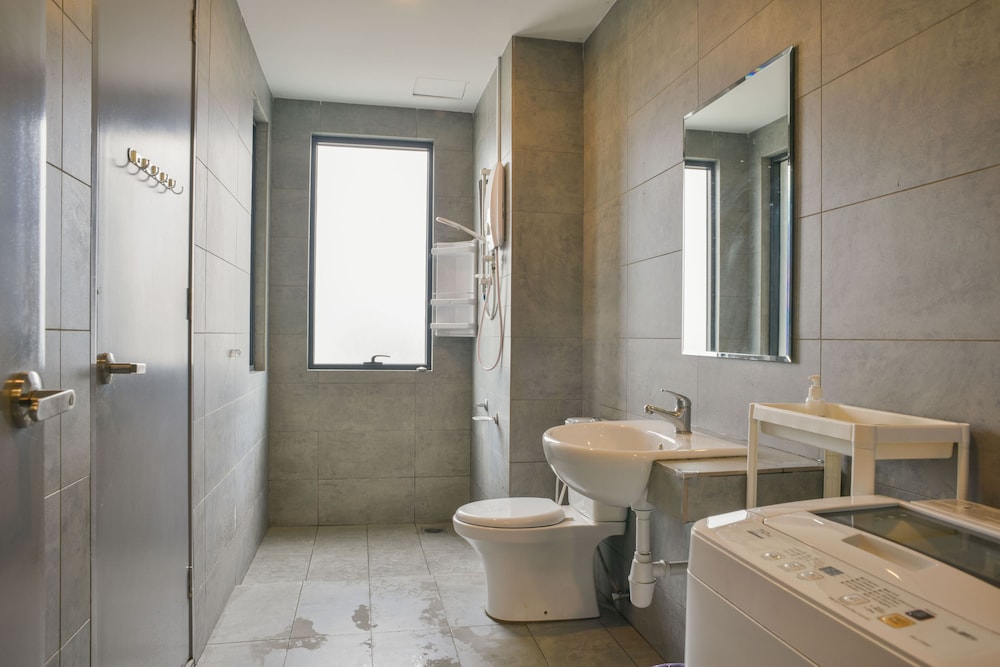 usj one subang jaya by widebed