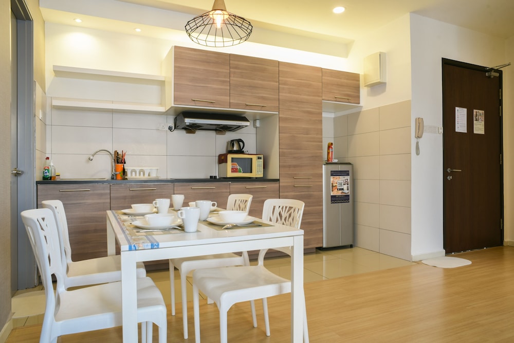 usj one subang jaya by widebed