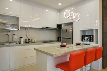 usj one subang jaya by widebed