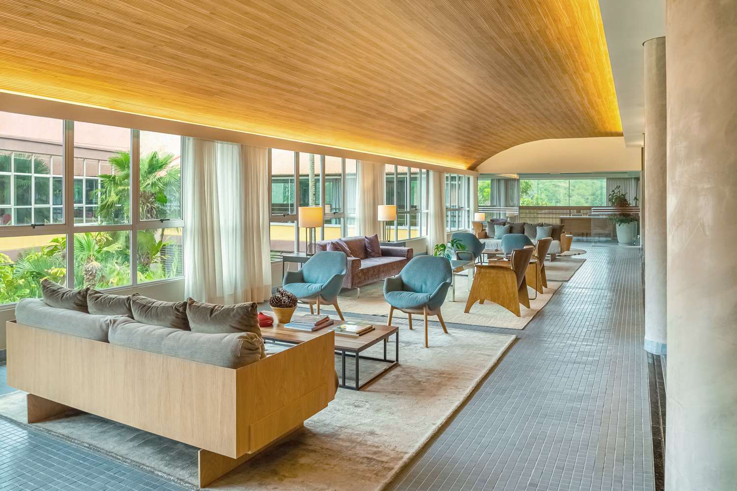 almenat embu das artes tapestry collection by hilton