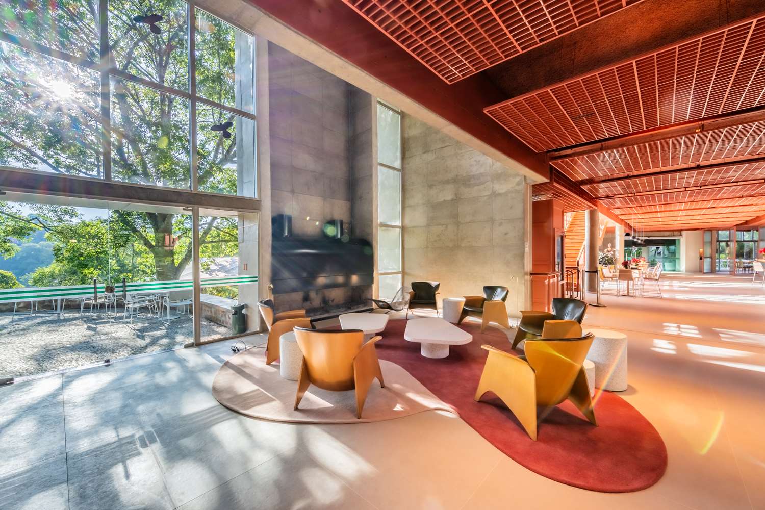 almenat embu das artes tapestry collection by hilton