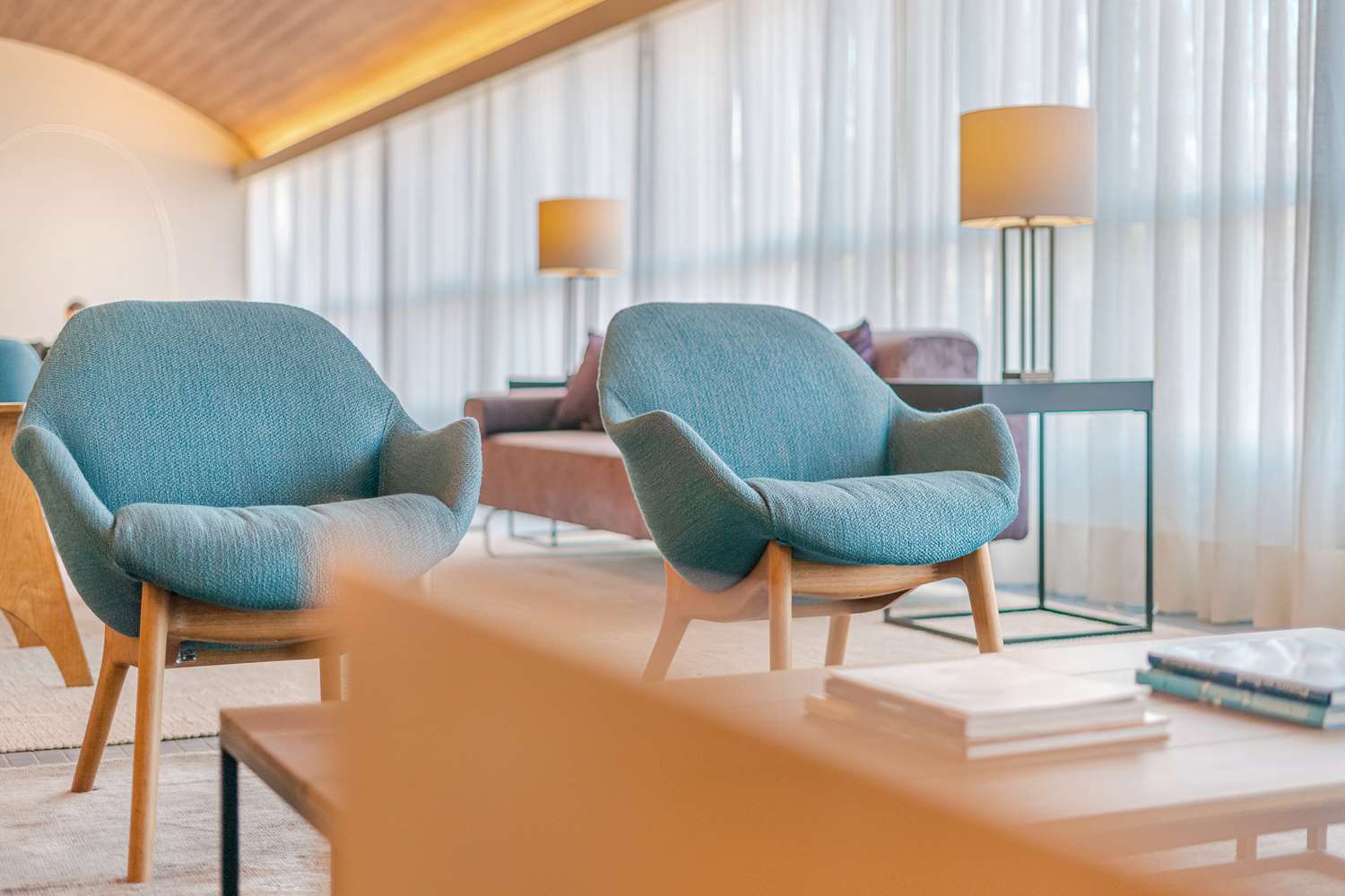 almenat embu das artes tapestry collection by hilton