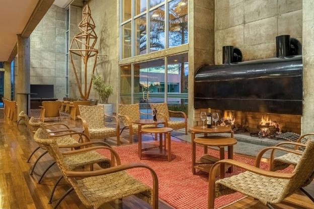 almenat embu das artes tapestry collection by hilton