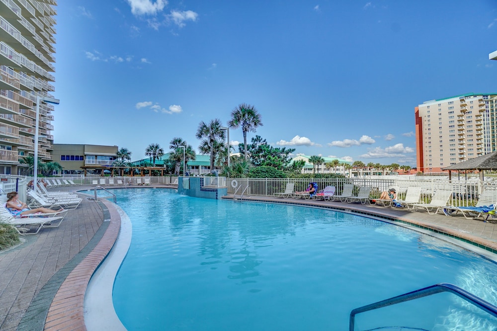 pelican beach resort by panhandle getaways