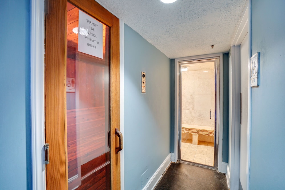 pelican beach resort by panhandle getaways