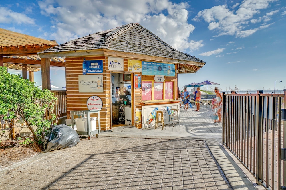 pelican beach resort by panhandle getaways