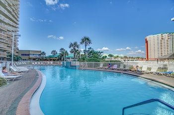 pelican beach resort by panhandle getaways