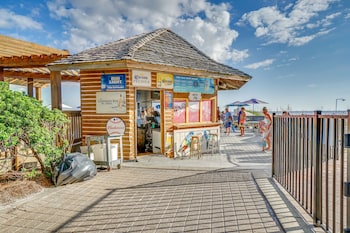 pelican beach resort by panhandle getaways