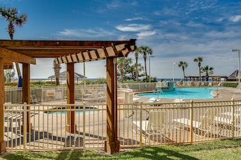 pelican beach resort by panhandle getaways