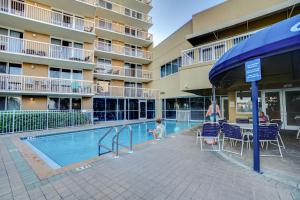 pelican beach resort by panhandle getaways