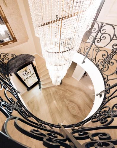 grant hotel boutique