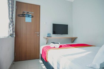 reddoorz plus near soekarno hatta airport taman mahkota