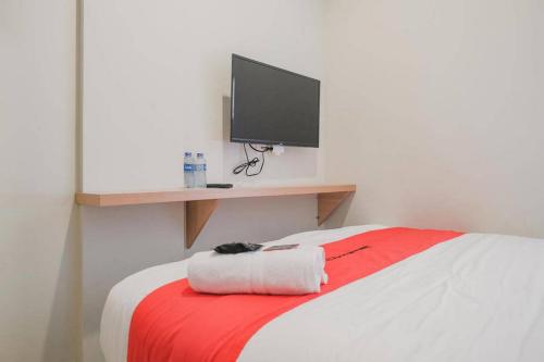 reddoorz plus near soekarno hatta airport taman mahkota
