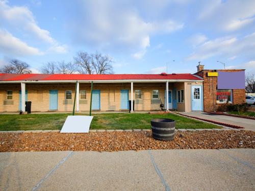 Hotel O Markham Il Near Harvey/Tinley Park,,2 star