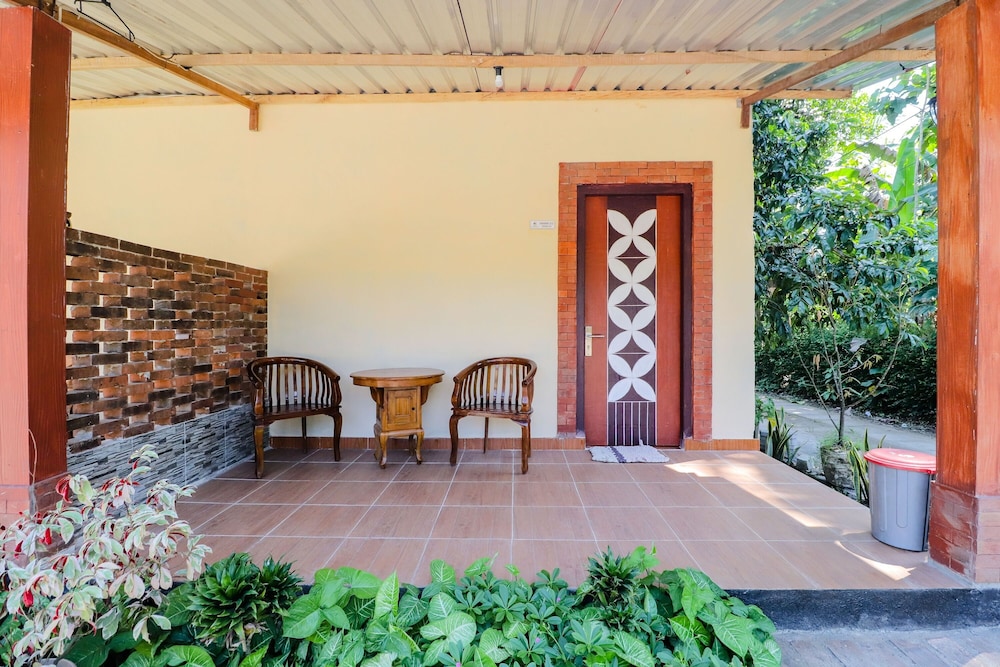 omah rohadi syariah by ndalem beong