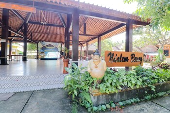 omah rohadi syariah by ndalem beong