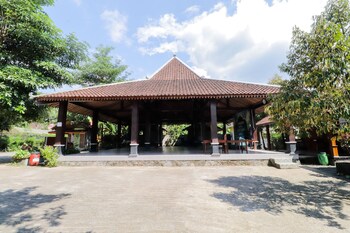 omah rohadi syariah by ndalem beong