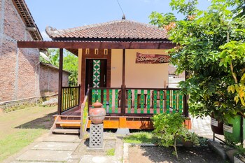 omah rohadi syariah by ndalem beong